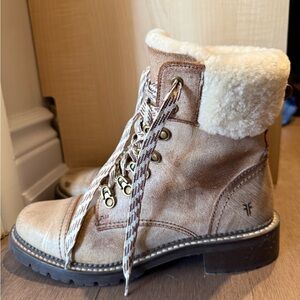 Frye FRYE Women's Samantha Hiker Hiking Boot Beige Fur-Lined Lace-Up Boots